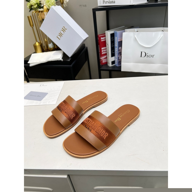 ch**an D*or slippers